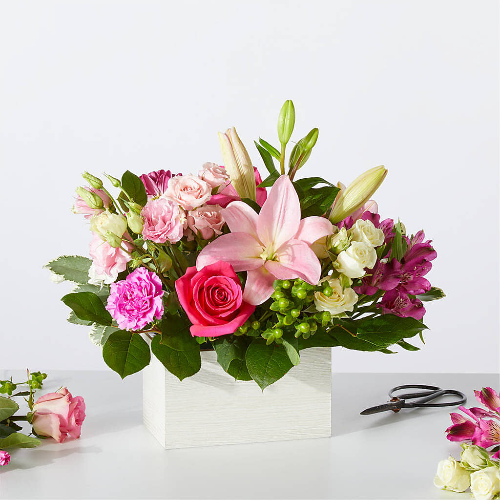 Sweetberry Box – A Florist Original – BLOOMERS FLOWERS & GIFTS, Campbell CA
