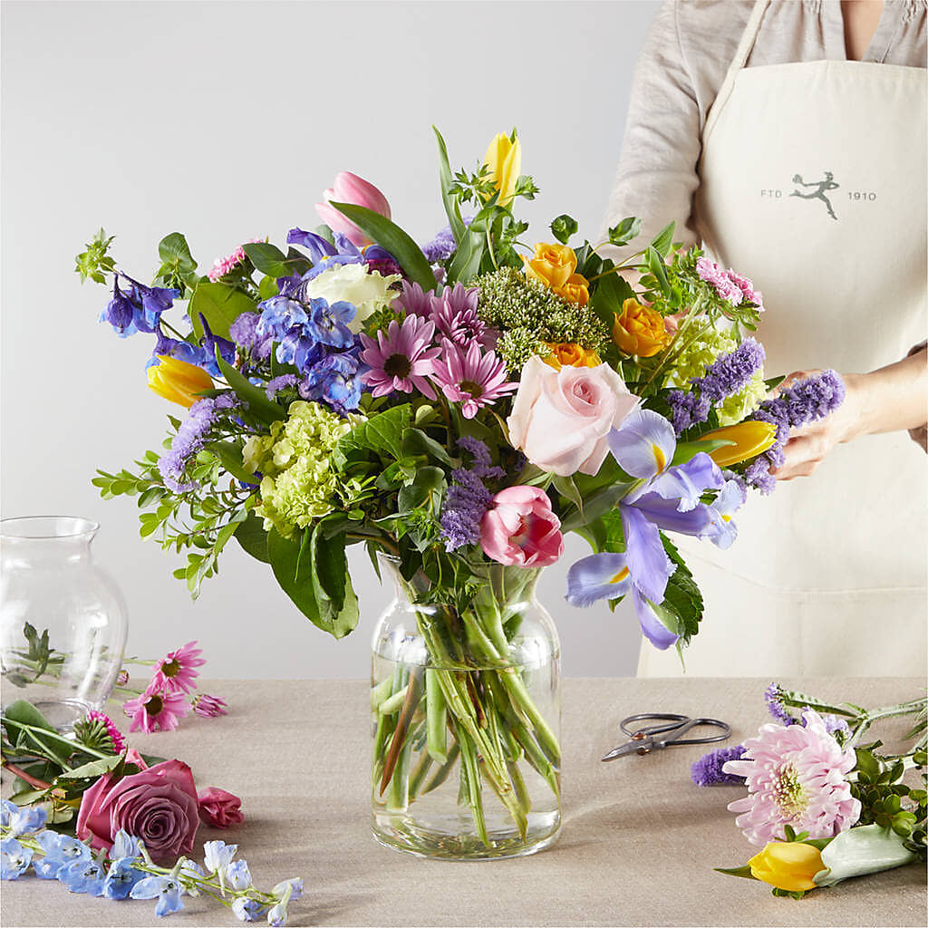 Pastel Tradition - A Florist Original – BLOOMERS FLOWERS & GIFTS, Campbell CA