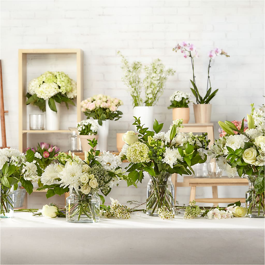 Classic Ivory – A Florist Original – BLOOMERS FLOWERS & GIFTS, Campbell CA