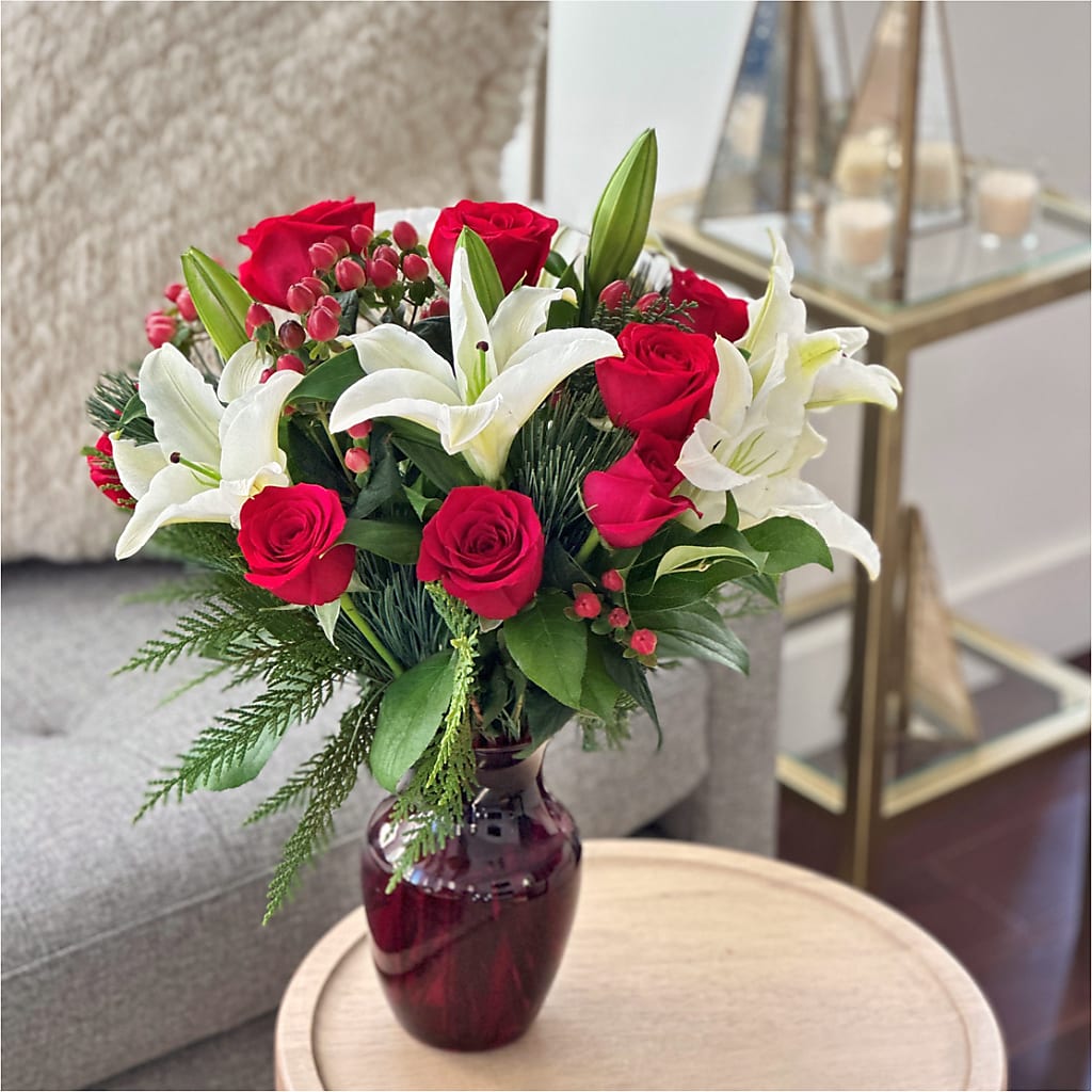 Evergreen Delight Bouquet – BLOOMERS FLOWERS & GIFTS, Campbell CA